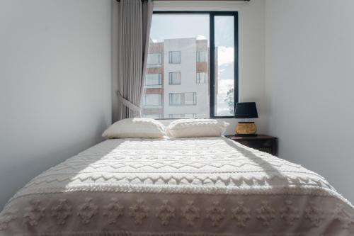 Spacious and bright depark in Quito