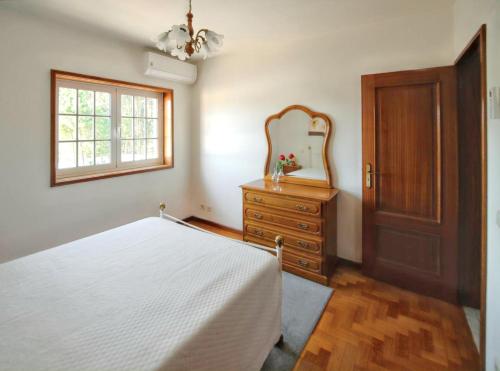 House with 4 bedrooms in Aveiro with wonderful city view balcony and WiFi - image 14