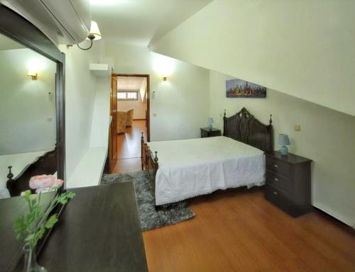 House with 4 bedrooms in Aveiro with wonderful city view balcony and WiFi - image 13