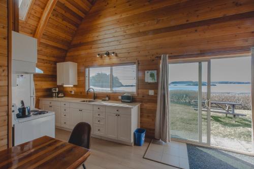 Konyha, Ocean Village Resort in Tofino (Brit Kolumbia)