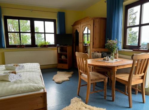 1 double bed, 1 sofa bed