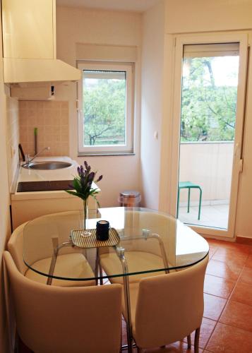  Apartments Nova in Starigrad-Paklenica