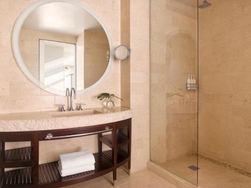 644345809 Alma San Diego Downtown, a Tribute Portfolio Hotel