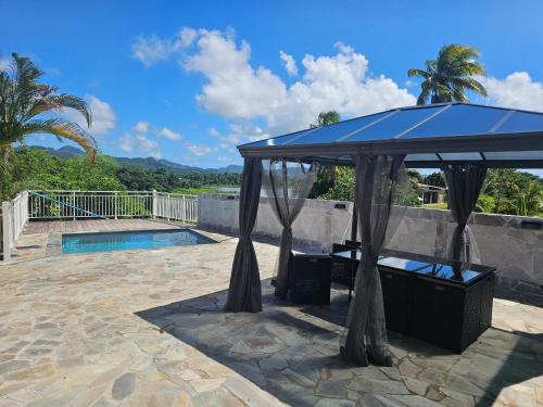 Villa moderne avec piscine privée à Le François, 70 m² - Location, gîte - Le François