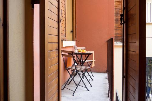 One-Bedroom Apartment with Balcony - Dimora Francesco -Via San Francesco 9 image 8