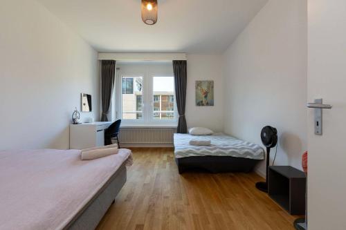 Two-Bedroom Deluxe Apartment image 1