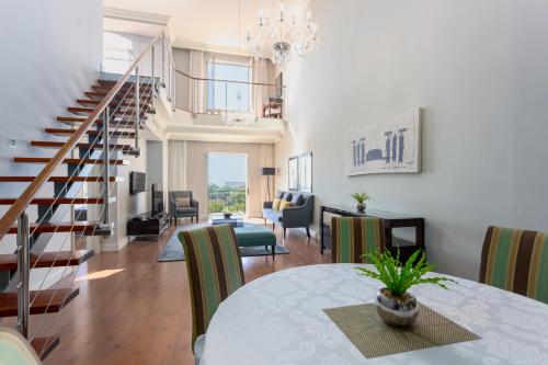 Cape Royale Luxury Apartments by Stay In Luxury