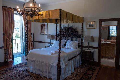 Casa de Vilela - casa senhorial exclusiva perto do Porto para até 15 pessoas (Casa de Vilela - casa senhorial exclusiva perto do Porto para ate 15 pessoas) in Santo Tirso