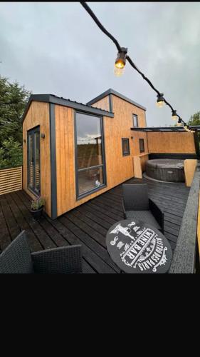 Sionnach Cabin - Private outdoor hot tub - Pet friendly in Tullaghan