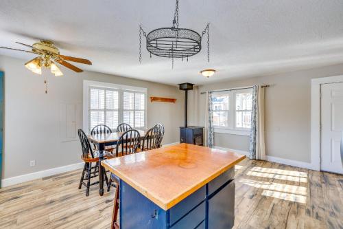 Fish, Hike & More: Garden Valley Family Home in Crouch