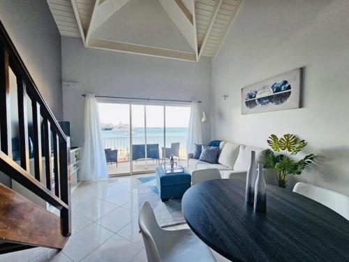 Beachfront Condo on Boardwalk in Philipsburg