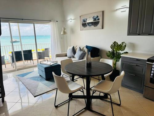 Beachfront Condo on Boardwalk in Philipsburg