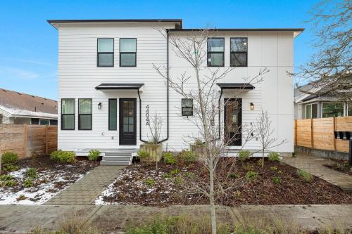 Serene Genesee Escape Serene Genesee Escape