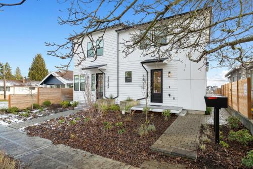 Serene Genesee Escape Serene Genesee Escape