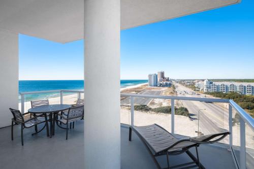 Corner Queen Room with Two Queen Beds and Balcony - Beach View