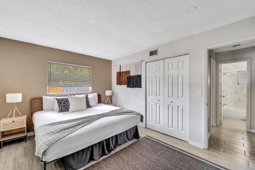 2 king beds large yard laundry in Sarasota, USA