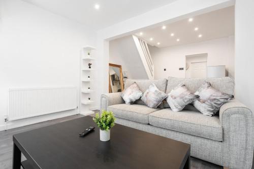 Beautiful House - Free Parking - 5 mins to centre near Liverpool Fried Chicken