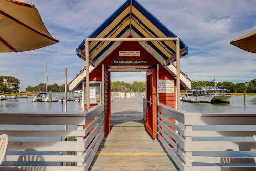 1737 Bluff Villas Renovated Tommy Bahama Villa Water Views Sleeps 6 Sea Pines 1737 Bluff Villas Renovated Tommy Bahama Villa Water Views Sleeps 6 Sea Pines