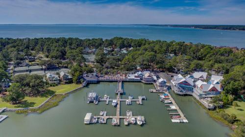 1737 Bluff Villas Renovated Tommy Bahama Villa Water Views Sleeps 6 Sea Pines 1737 Bluff Villas Renovated Tommy Bahama Villa Water Views Sleeps 6 Sea Pines