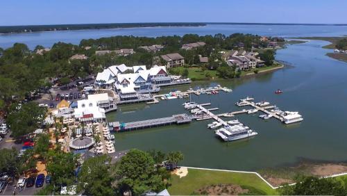 1737 Bluff Villas Renovated Tommy Bahama Villa Water Views Sleeps 6 Sea Pines 1737 Bluff Villas Renovated Tommy Bahama Villa Water Views Sleeps 6 Sea Pines