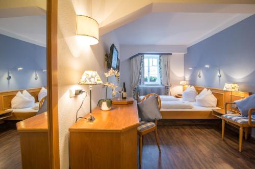 Goldener Adler Oberried - Hotel & Appartements 5.3km von Tiefenbach entfernt