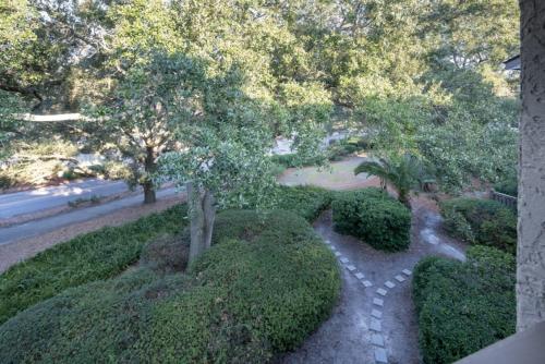 New Finishing Touches Added ! Walk to The Salty Dog South Beach Sleeps 4 Sea Pines New Finishing Touches Added ! Walk to The Salty Dog South Beach Sleeps 4 Sea Pines