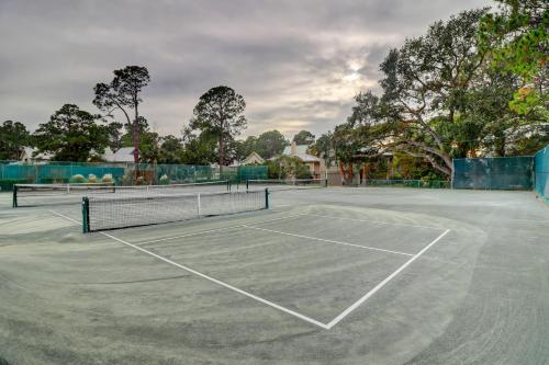 New Finishing Touches Added ! Walk to The Salty Dog South Beach Sleeps 4 Sea Pines New Finishing Touches Added ! Walk to The Salty Dog South Beach Sleeps 4 Sea Pines