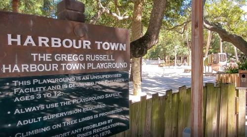 New Finishing Touches Added ! Walk to The Salty Dog South Beach Sleeps 4 Sea Pines New Finishing Touches Added ! Walk to The Salty Dog South Beach Sleeps 4 Sea Pines