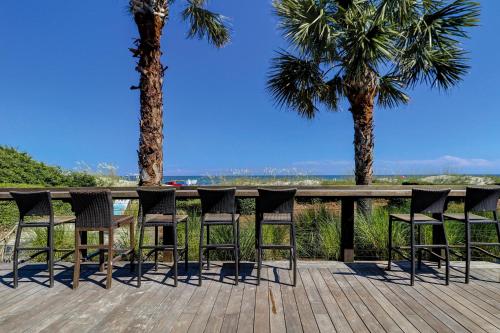 New Finishing Touches Added ! Walk to The Salty Dog South Beach Sleeps 4 Sea Pines New Finishing Touches Added ! Walk to The Salty Dog South Beach Sleeps 4 Sea Pines