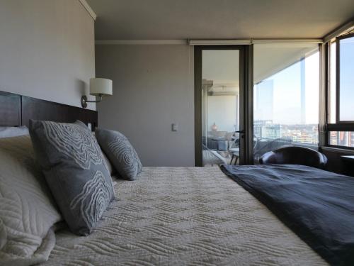 Depto Premium a pasos del Parque Arauco con aire acondicionado