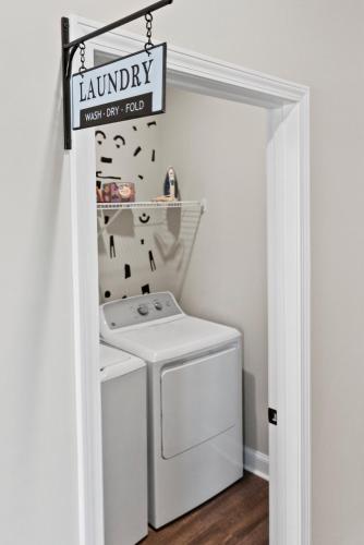 2 King Beds, Arcade Room, Mins from DT & UGA 2 King Beds, Arcade Room, Mins from DT & UGA