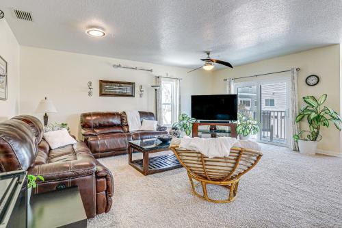 Beachfront Indian Shores Townhome with Ocean Views! in Clearwater Beach, USA