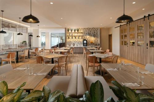 Restaurant, Residence Inn by Marriott Santiago de los Caballeros in Santiago de los Caballeros