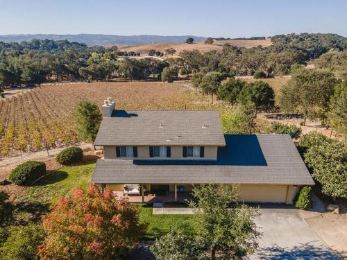 The Hive Vista at Castoro Cellars