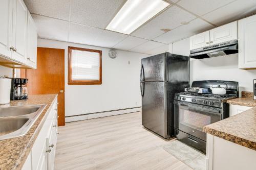 Walkable Nashua Apartment - Close to Hospitals! in Nashua, USA