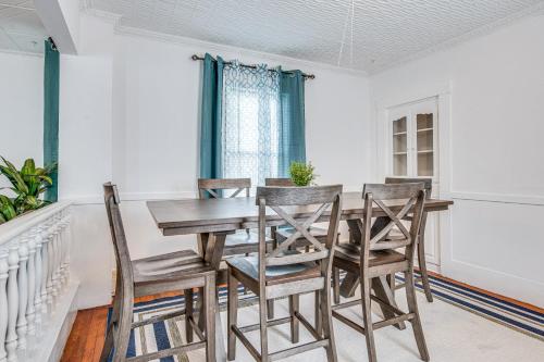 Walkable Nashua Apartment - Close to Hospitals! in Nashua, USA