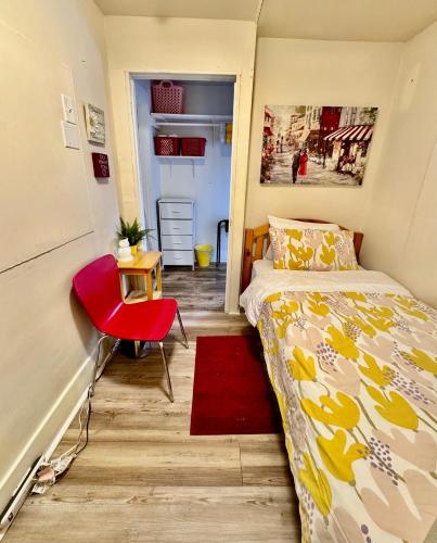 Tiny Private Room at the Upper Level of a Big House with Shared Bathroom, Seattle (zdjęcie 2)