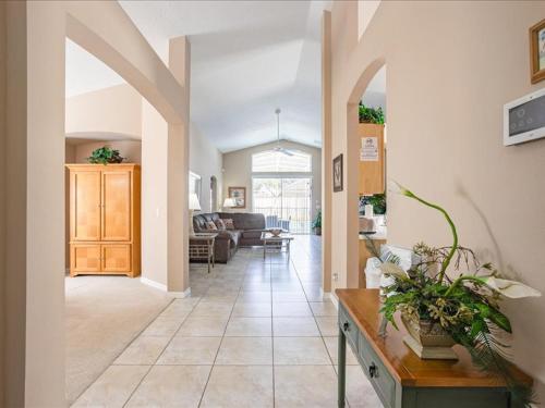 Canuck Villa - image 7