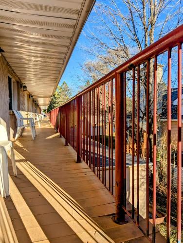 ระเบียง/ชานเรือน, Motel des Pentes et Suites in เซนต์-ซอเวียร์ (QC)