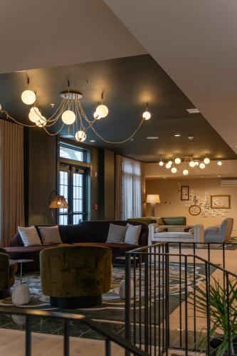 Hotel Brookmere & Arbor Spa in ซาราโตกาสปริงส์ (NY)