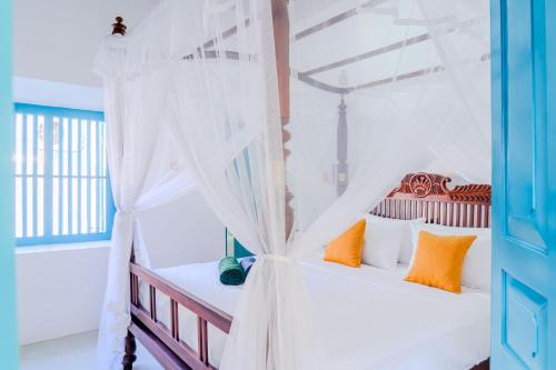 Deluxe Double Room with Bath image 5