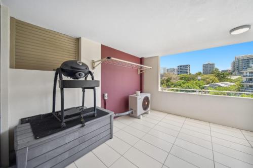 Three-Bedroom Apartment with Ocean View image 7