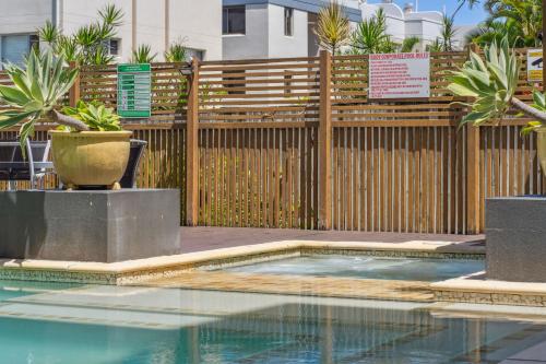 Three-Bedroom Apartment with Ocean View image 3