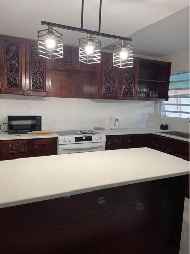 virtuve, Seabreeze - 2-Bedroom Apartment Private Oasis in Frigate Bay in Kittian Village