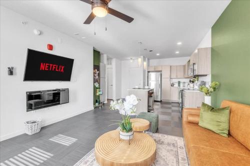 Pinnacle Heights 1Bdrm 2nd flr Near Walmart Amp Pool Fitness Center Yoga Studio Dog Spa