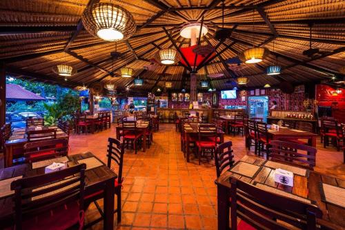 Restaurant, Villa Bali Eco Resort near Laem Mae Phim Beach