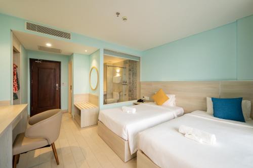 Deluxe Double or Twin Room with Seaview