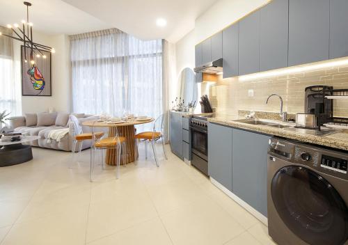 Lux 1BR Apt w/ BurjKhalifa Views in DowntownDubai - image 13