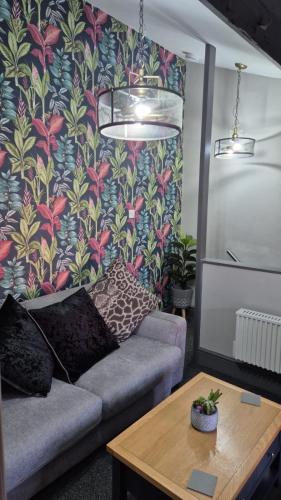 Rugby Coach House, Central location, 5 star rating Room Type - Two-Bedroom Villa