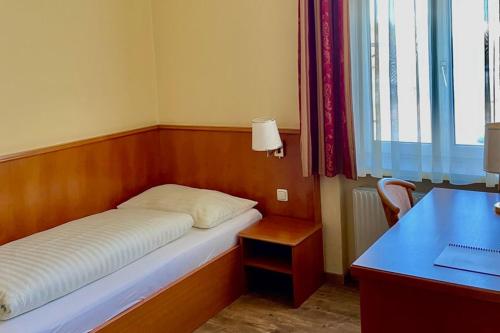 1 twin bed